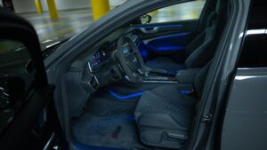 Audi RS6 Front seat