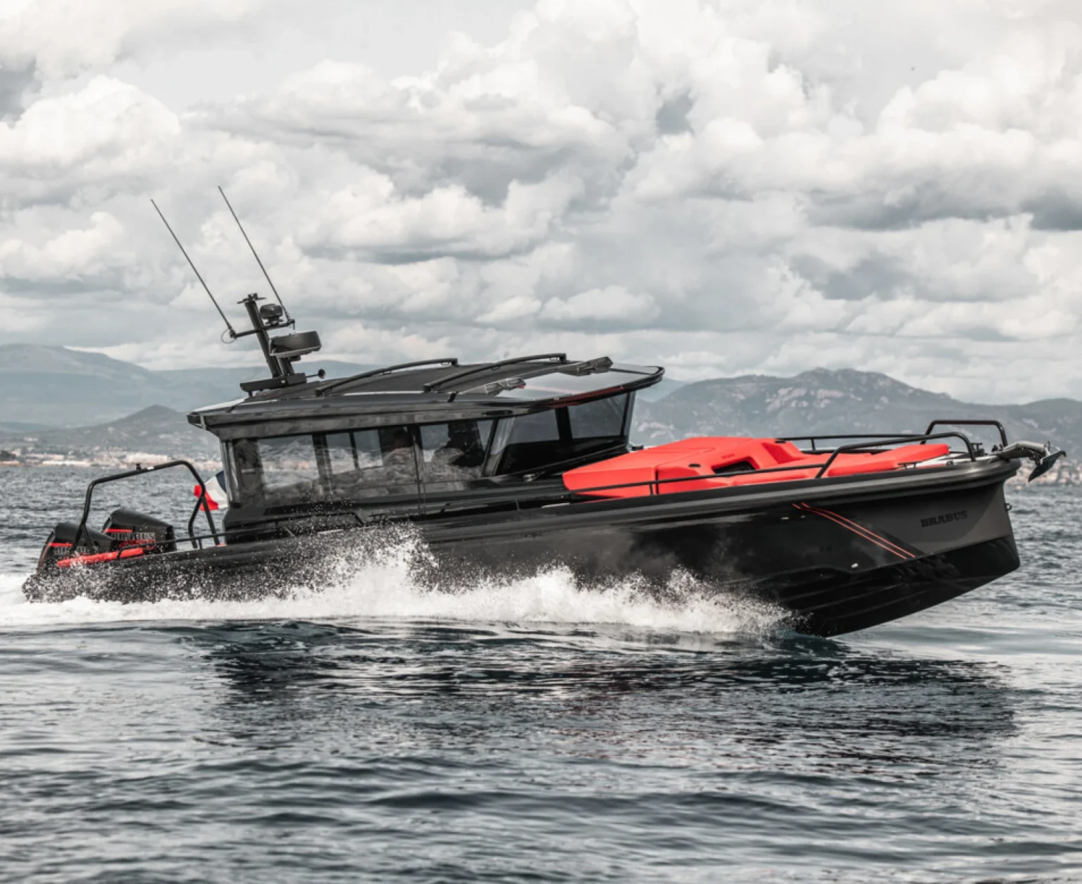 Brabus Shadow 900 Black Ops